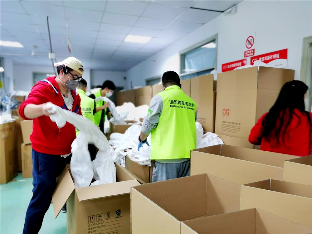 綠馬甲“浦東青年志愿者”，的一次晚班志愿服務(wù)